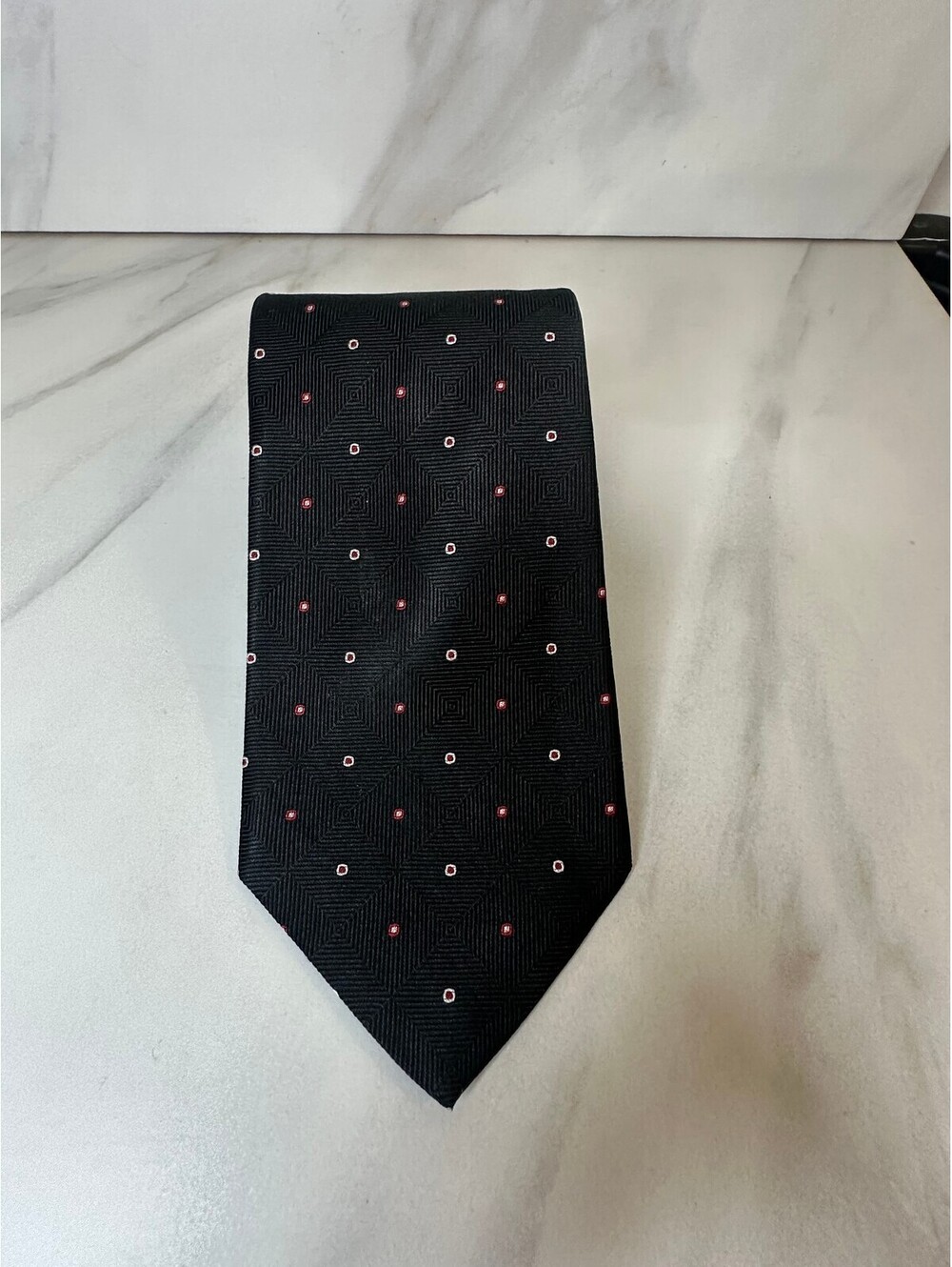 Brooks Brothers 346 black red white geometric 100% silk tie preppy quiet luxury